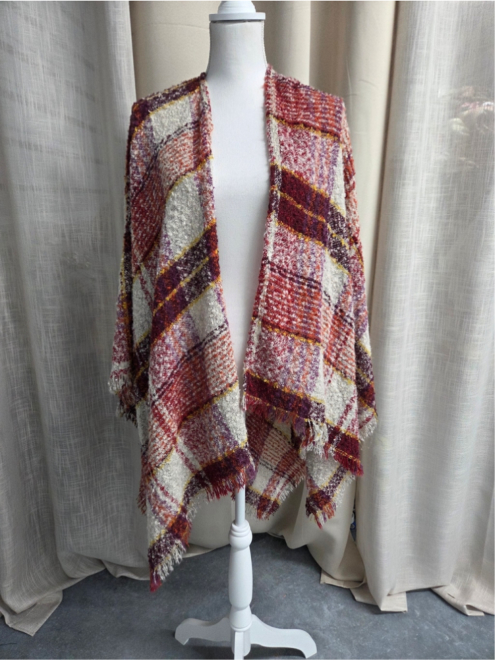 Nine West Cozy Plaid Fringe Knit Poncho Whimsical Goblincore Chic Cabincore Cozy